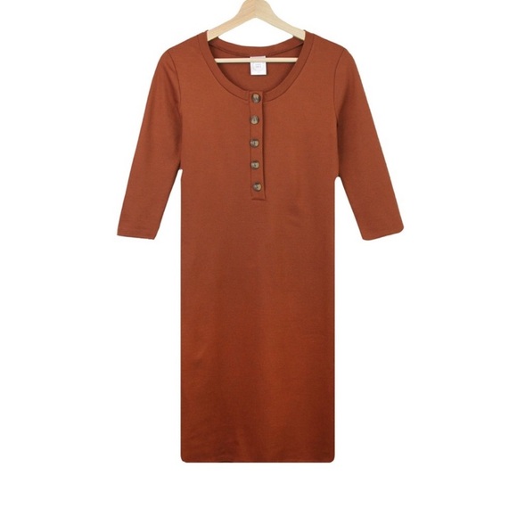 Lou Lou & Company Every Day Maternity and Nursing Dress - Picture 2 of 11